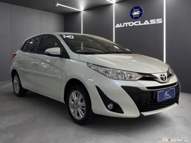 TOYOTA Yaris Hatch 1.3 16V 4P FLEX XL PLUS TECH MULTIDRIVE AUTOMTICO CVT, Foto 4