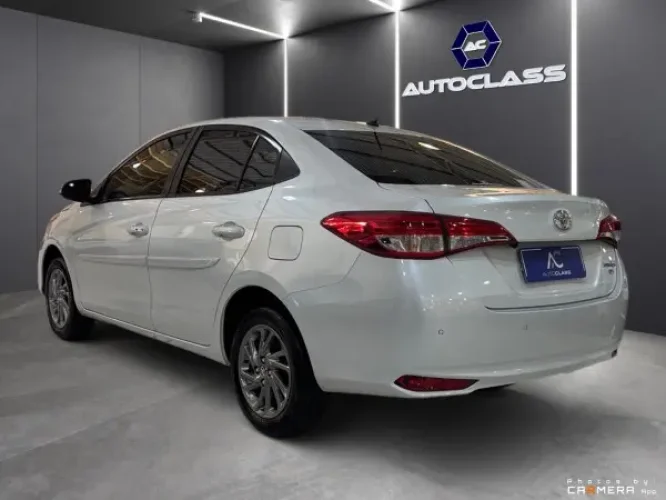 TOYOTA Yaris Sedan 1.5 16V 4P FLEX XS CONNECT MULTIDRIVE AUTOM�TICO CVT, Foto 5