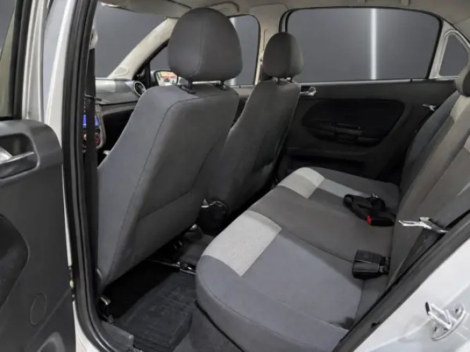VOLKSWAGEN Voyage 1.0 4P FLEX, Foto 9