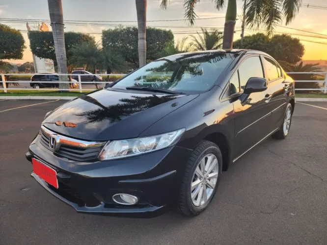 HONDA Civic 1.8 16V 4P FLEX LXS AUTOM�TICO, Foto 1