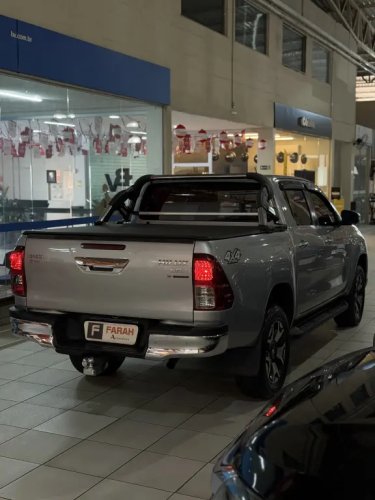 TOYOTA Hilux Caminhonete 2.8 16V SRX 50 ANOS 4X4 TURBO DIESEL CABINE DUPLA AUTOM�TICO, Foto 10