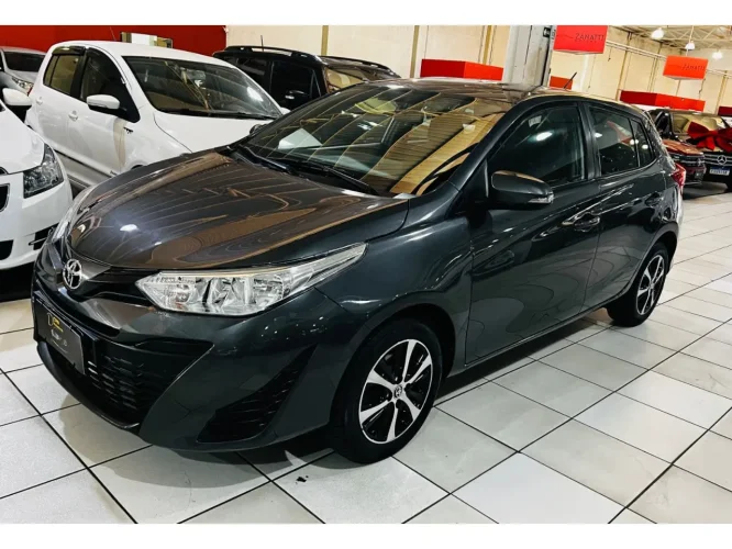 TOYOTA Yaris Hatch 1.5 16V 4P FLEX XL MULTIDRIVE AUTOM�TICO CVT, Foto 2