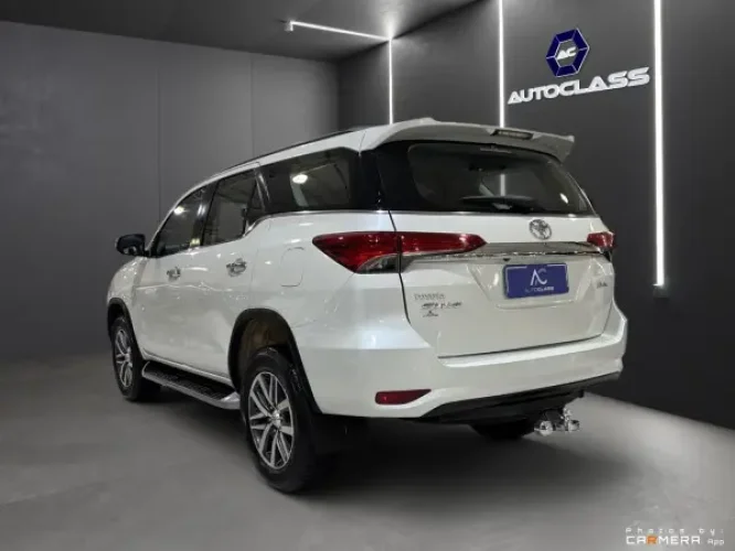 TOYOTA Hilux SW4 2.8 4P SRX 4X4 TURBO DIESEL AUTOM�TICO, Foto 5