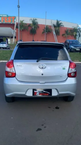 TOYOTA Etios Hatch 1.3 16V 4P FLEX, Foto 6