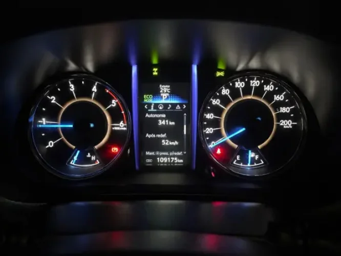 TOYOTA Hilux SW4 2.8 16V 4P SRX 4X4 7 LUGARES TURBO DIESEL AUTOM�TICO, Foto 14