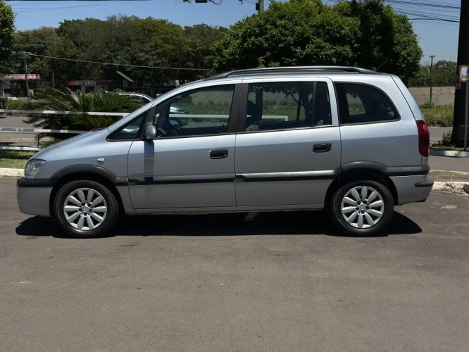 CHEVROLET Zafira 2.0 4P FLEX EXPRESSION 7 LUGARES AUTOM�TICO, Foto 4