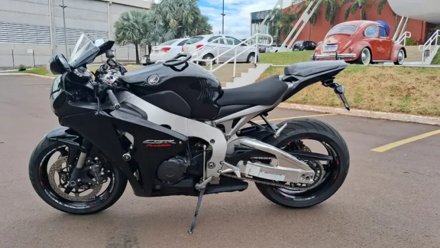 HONDA CBR 1000 RR FIRE BLADE, Foto 4