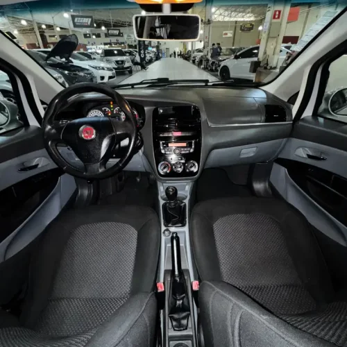 FIAT Linea 1.8 16V 4P FLEX ESSENCE, Foto 4