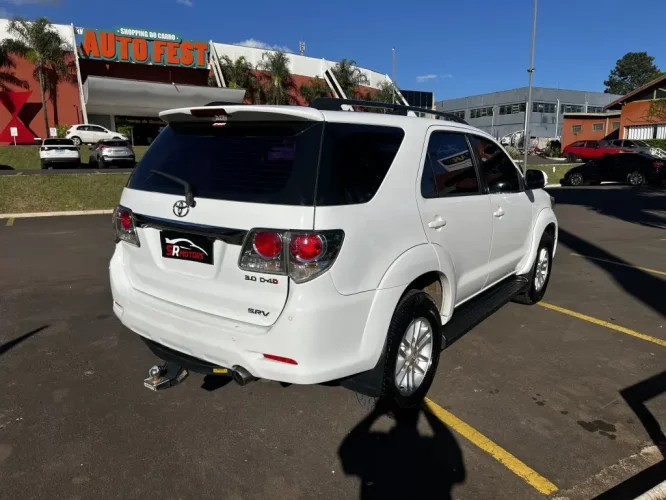 TOYOTA Hilux SW4 3.0 16V 4P SRV 4X4 7 LUGARES TURBO DIESEL AUTOM�TICO, Foto 7