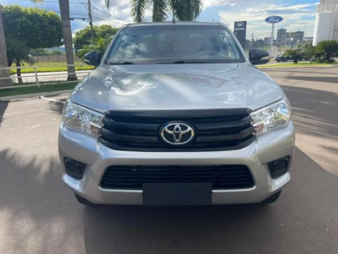 TOYOTA Hilux Caminhonete 2.8 4P 4X4 DIESEL CABINE DUPLA, Foto 2