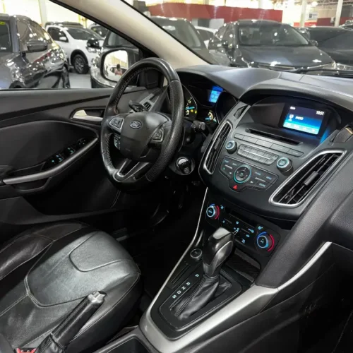 FORD Focus Hatch 2.0 16V 4P FLEX SE PLUS POWERSHIFT AUTOM�TICO, Foto 10