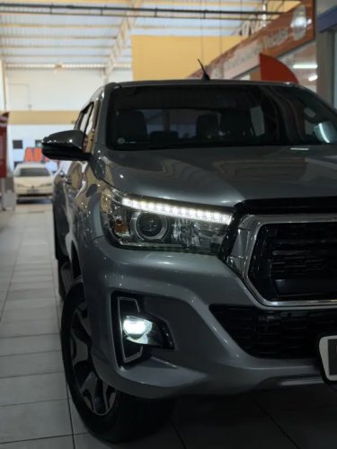 TOYOTA Hilux Caminhonete 2.8 16V SRX 50 ANOS 4X4 TURBO DIESEL CABINE DUPLA AUTOM�TICO, Foto 2