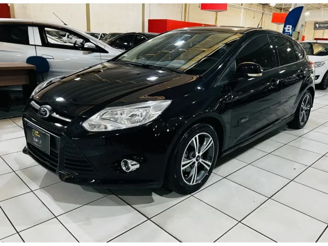 FORD Focus Hatch 1.6 16V 4P FLEX SE POWERSHIFT AUTOM�TICO, Foto 2