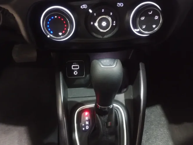 FIAT Cronos 1.3 4P FLEX DRIVE AUTOMTICO CVT, Foto 10