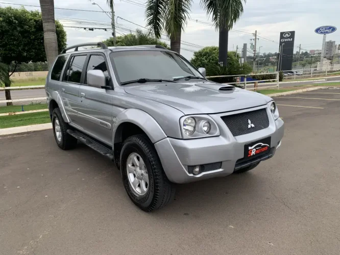 MITSUBISHI Pajero Sport 3.5 V6 24V 4P 4X4 HPE FLEX AUTOM�TICO, Foto 2
