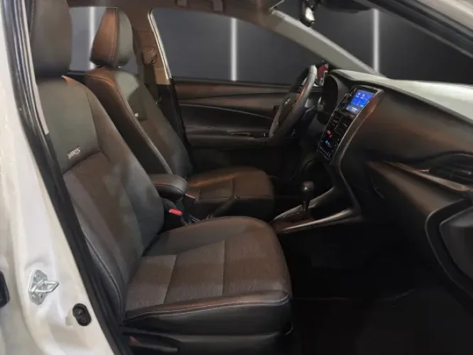 TOYOTA Yaris Sedan 1.5 16V 4P FLEX XS CONNECT MULTIDRIVE AUTOM�TICO CVT, Foto 9