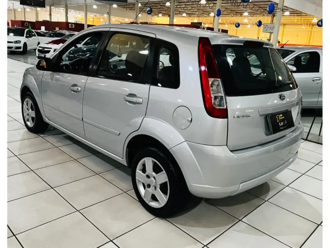 FORD Fiesta Hatch 1.6 4P FLEX, Foto 5