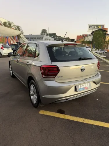 VOLKSWAGEN Polo Hatch 1.0 12V 4P 200 TSI  COMFORTLINE AUTOM�TICO, Foto 9