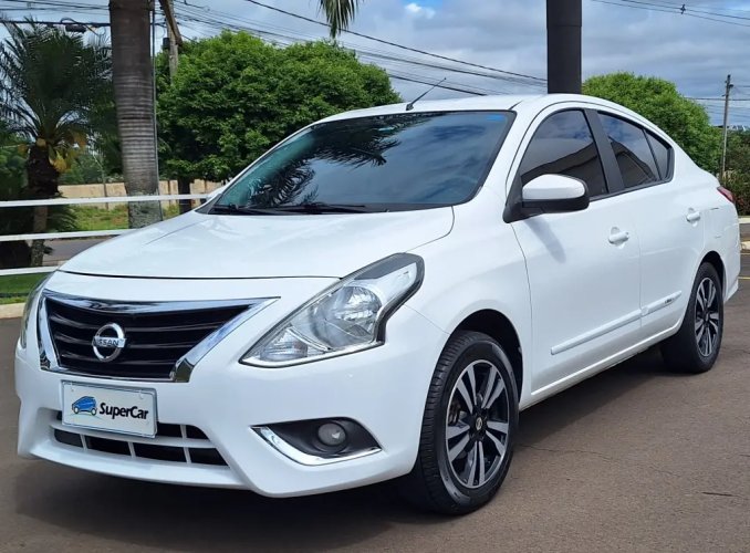 NISSAN Versa Sedan 1.0 4P FLEX, Foto 1