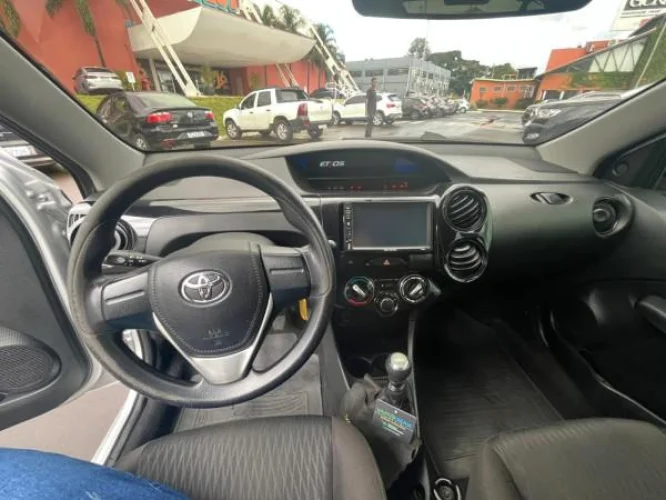 TOYOTA Etios Hatch 1.3 16V 4P FLEX X, Foto 8