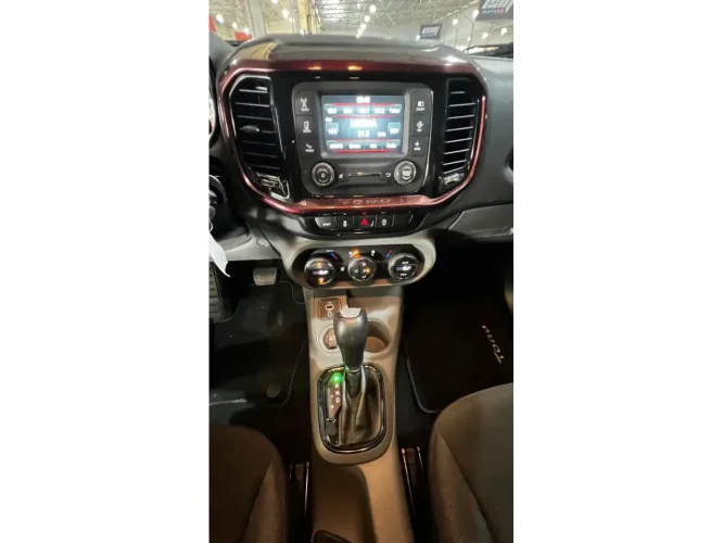 FIAT Toro 2.4 16V 4P FLEX FREEDOM ROAD AUTOMTICO, Foto 8