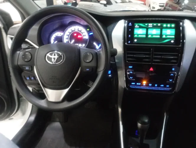 TOYOTA Yaris Sedan 1.5 16V 4P FLEX XL PLUS TECH MULTIDRIVE AUTOMTICO CVT, Foto 7