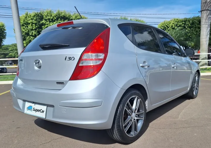 HYUNDAI I30 2.0 16V 4P GLS AUTOMTICO, Foto 5