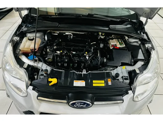 FORD Focus Hatch 1.6 16V 4P SE FLEX, Foto 8