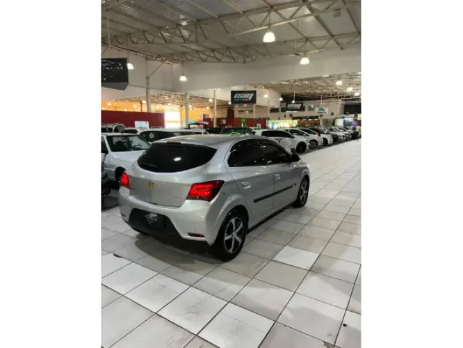 CHEVROLET Onix Hatch 1.4 4P FLEX LTZ, Foto 4