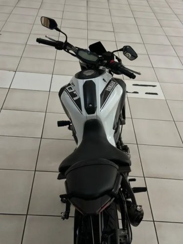YAMAHA MT-07 700 ABS, Foto 7