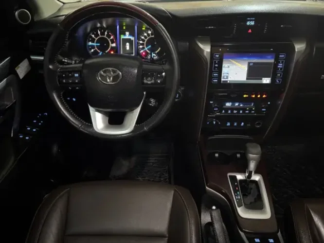 TOYOTA Hilux SW4 2.8 16V 4P SRX 4X4 7 LUGARES TURBO DIESEL AUTOM�TICO, Foto 12