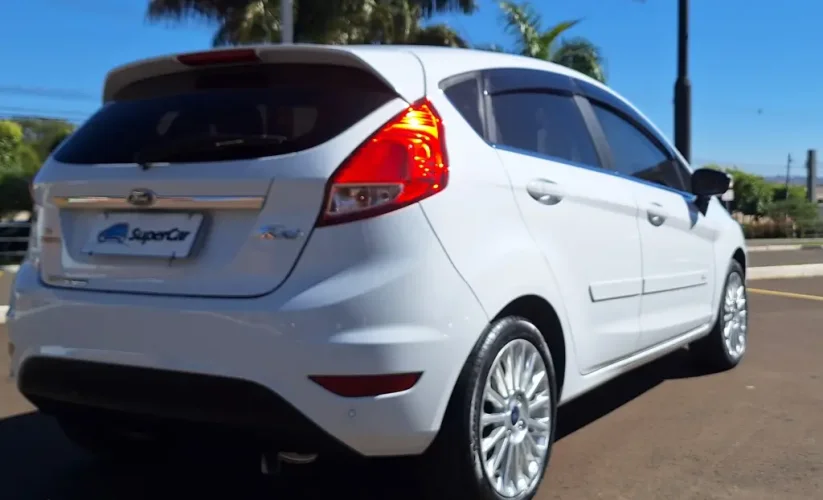 FORD Fiesta Hatch 1.6 4P FLEX TITANIUM POWERSHIFT AUTOMTICO, Foto 6
