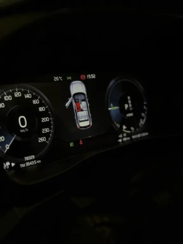 VOLVO XC40 1.5 16V 4P T5 RECHARGE H�BRIDO R-DESIGN GEARTRONIC AUTOM�TICO, Foto 4