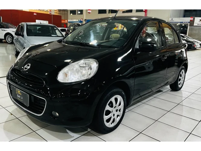 NISSAN March 1.6 16V 4P S FLEX, Foto 2