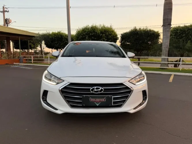 HYUNDAI Elantra 2.0 16V 4P FLEX GLS AUTOM�TICO, Foto 4
