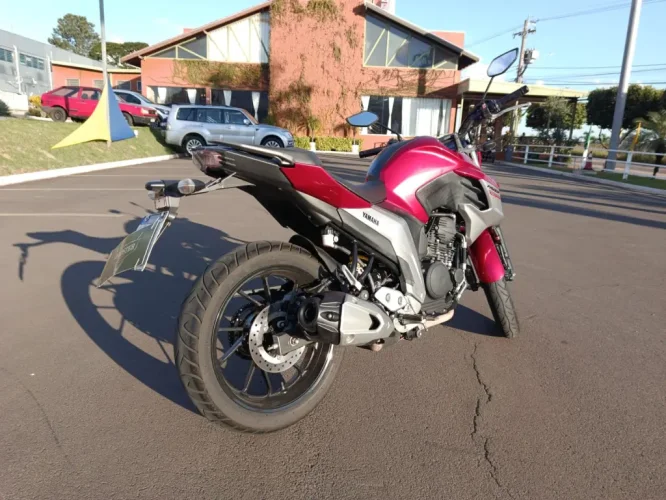YAMAHA FZ 25 250 Fazer Flex, Foto 1