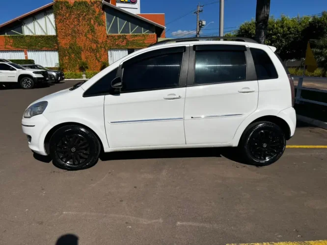 FIAT Idea 1.6 16V 4P FLEX ESSENCE DUALOGIC AUTOMATIZADO, Foto 3