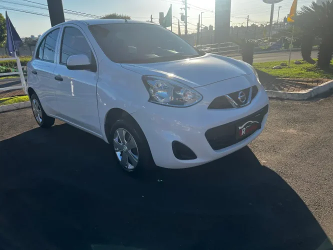 NISSAN March 1.0 12V 4P S FLEX, Foto 4