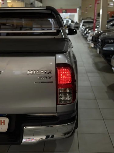TOYOTA Hilux Caminhonete 2.8 16V SRX 50 ANOS 4X4 TURBO DIESEL CABINE DUPLA AUTOM�TICO, Foto 5