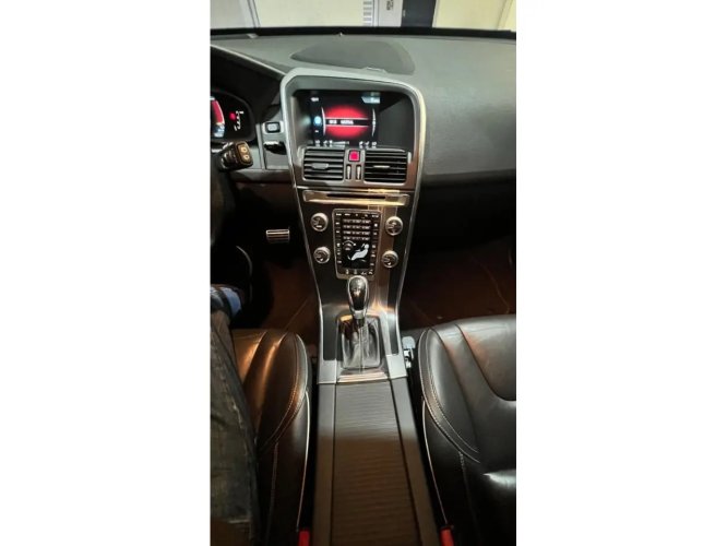 VOLVO XC60 2.0 4P T6 R DESIGN TURBO AUTOM�TICO, Foto 14