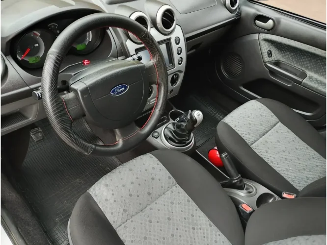 FORD Fiesta Hatch 1.6 4P CLASS FLEX, Foto 5