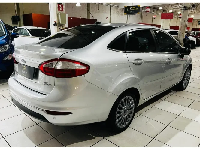FORD Fiesta Sedan 1.6 4P FLEX TITANIUM POWERSHIFT AUTOM�TICO, Foto 4