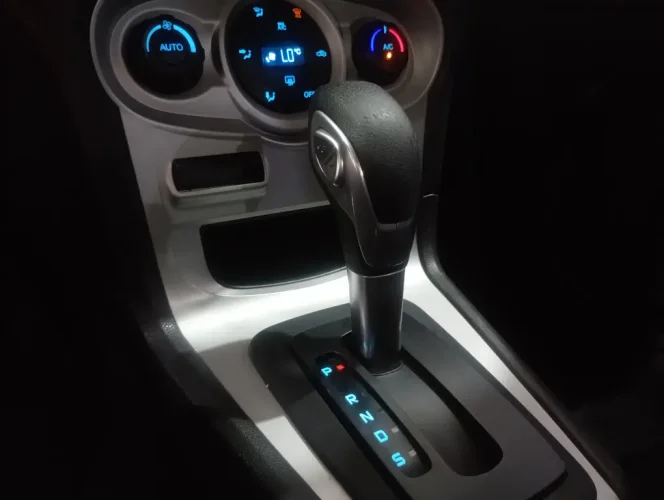 FORD Fiesta Sedan 1.6 16V 4P FLEX SE FLEX POWERSHIFT AUTOM�TICO, Foto 13