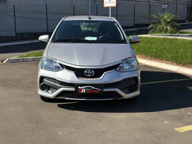 TOYOTA Etios Hatch 1.3 16V 4P FLEX X AUTOM�TICO, Foto 11
