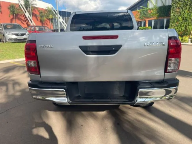 TOYOTA Hilux Caminhonete 2.8 4P 4X4 DIESEL CABINE DUPLA, Foto 5