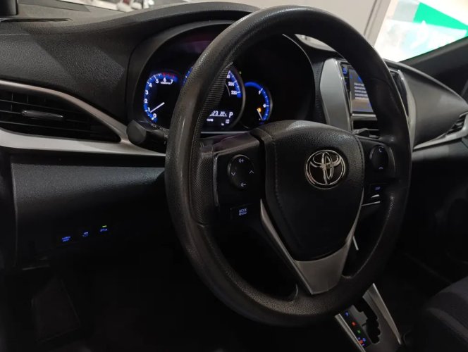 TOYOTA Yaris Hatch 1.5 16V 4P FLEX XL PLUS CONNECT MULTIDRIVE AUTOM�TICO CVT, Foto 8