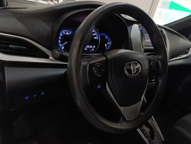 TOYOTA Yaris Hatch 1.5 16V 4P FLEX XL PLUS CONNECT MULTIDRIVE AUTOM�TICO CVT, Foto 7