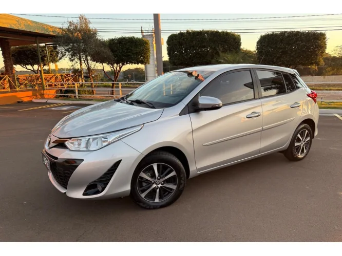 TOYOTA Yaris Hatch 1.5 16V 4P FLEX XS CONNECT MULTIDRIVE AUTOMTICO CVT, Foto 2
