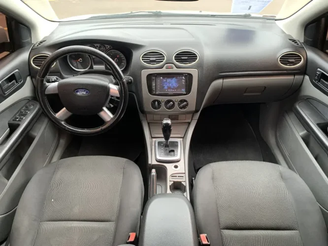 FORD Focus Sedan 2.0 16V 4P GLX AUTOM�TICO, Foto 10