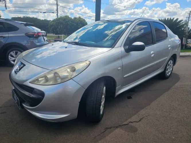 PEUGEOT 207 Sedan 1.4 4P PASSION XR FLEX, Foto 5